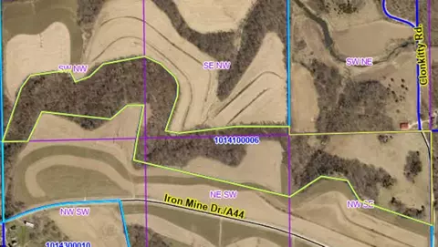Clonkitty Road, Waukon, IA 52172