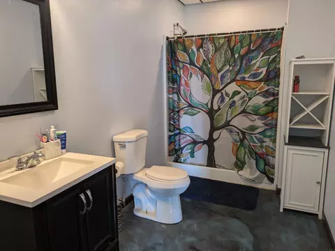 Bath - 1713 Terrace Rd, Decorah, IA 52101 photo 5 of 5
