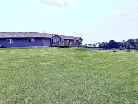 Exterior - 1713 Terrace Rd, Decorah, IA 52101 photo 3 of 10