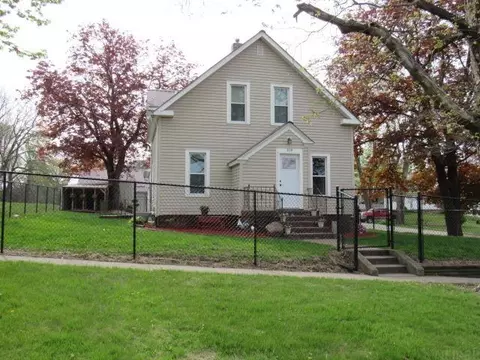 108 Walnut St SE, Hopkinton, IA 52237