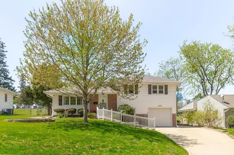1309 Catherine St, Cedar Falls, IA 50613
