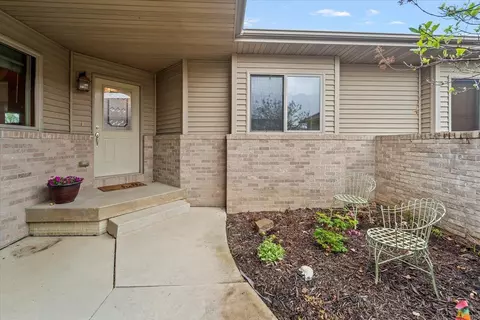1712 Erik Rd, Cedar Falls, IA 50613