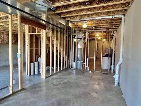 505 E Broadway St, Decorah, IA 52101 photo 17