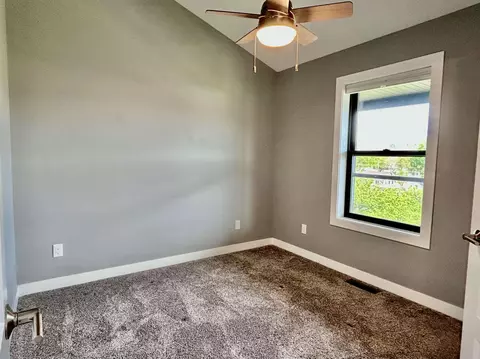 505 E Broadway St, Decorah, IA 52101 photo 8