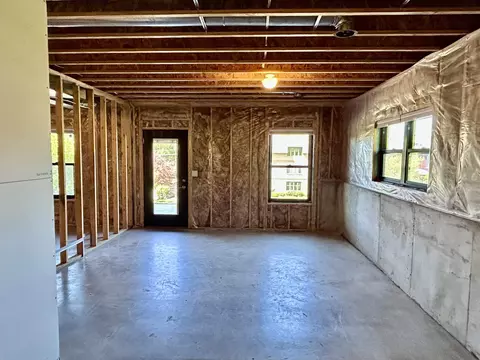 505 E Broadway St, Decorah, IA 52101 photo 15
