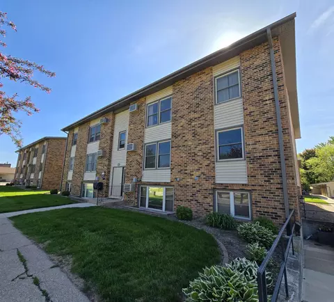 508 Commercial St #F, La Porte City, IA 50651