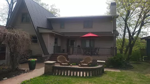 831 Stilwell Ln, Harpers Ferry, IA 52146