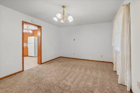 204 E 12th St, Cedar Falls, IA 50613 photo 3