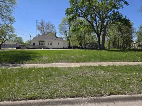 lot11 12 Webster St, Waterloo, IA 50703