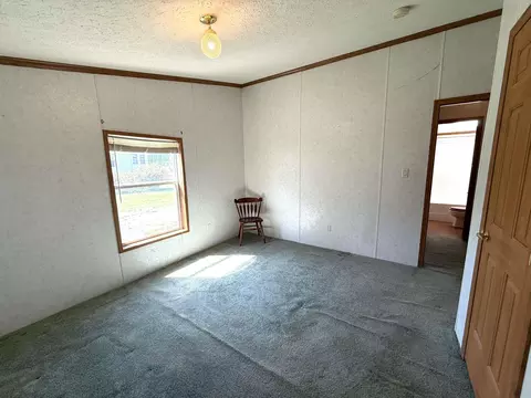 421 E 1st St, Sumner, IA 50674 photo 24