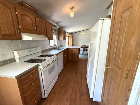 421 E 1st St, Sumner, IA 50674 photo 14