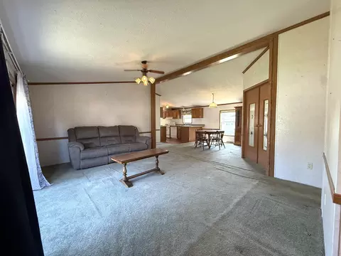 421 E 1st St, Sumner, IA 50674 photo 5