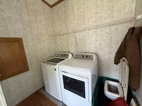 421 E 1st St, Sumner, IA 50674 photo 18