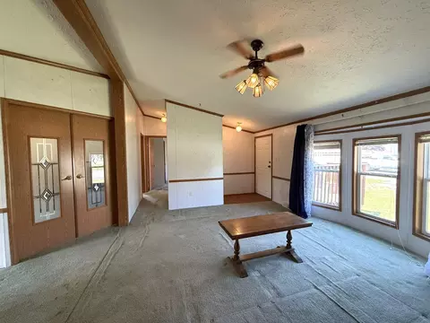 421 E 1st St, Sumner, IA 50674 photo 6