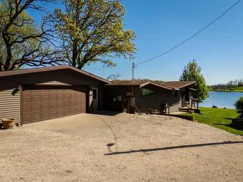 2142 Pine Bnd, Garwin, IA 50632