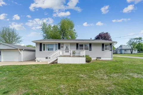 505 6th St NE, Oelwein, IA 50662