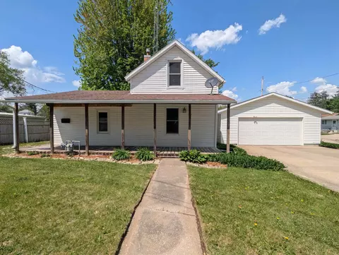 301 SW 4 Ave, Waukon, IA 52172