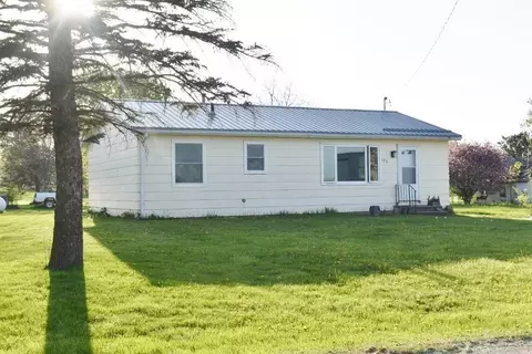 125 Eastline St N, Westgate, IA 50681