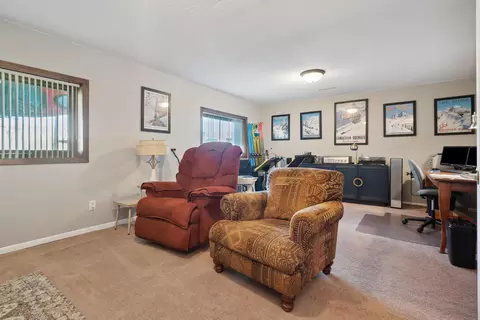 216 Letsch Rd, Waterloo, IA 50701 photo 20