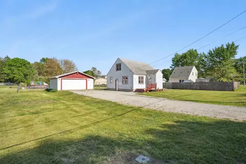 425 S Evans Rd, Evansdale, IA 50707