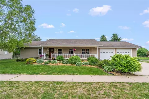 1700 NW 4th Ave, Waverly, IA 50677
