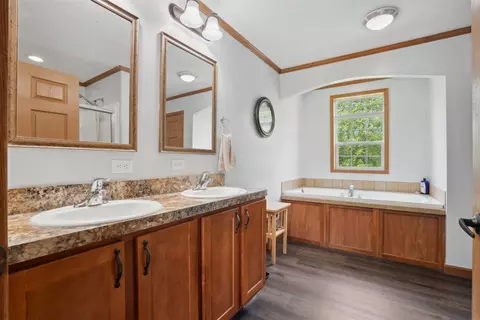 Bath - 333 Eagle Dr, Mcgregor, IA 52157 photo 1 of 5