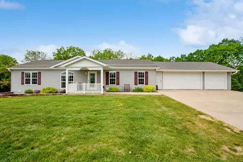 Exterior - 333 Eagle Dr, Mcgregor, IA 52157 photo 1 of 5