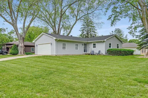318 Westbourne Rd, Waterloo, IA 50701