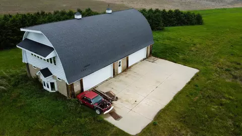 1115 La Porte Rd, Brandon, IA 52210