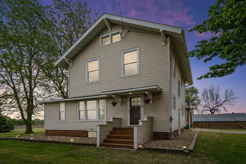 8542 E Cedar Wapsie Rd, Dunkerton, IA 50626