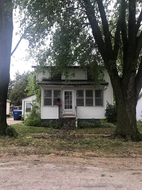 235 Lincoln Dr NE, Oelwein, IA 50662