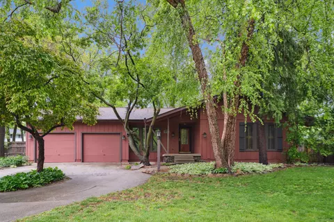 2403 Neola St, Cedar Falls, IA 50613