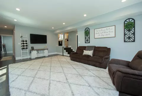 807 W 3rd St, Sumner, IA 50674 photo 5