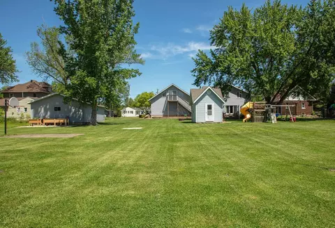 807 W 3rd St, Sumner, IA 50674 photo 28