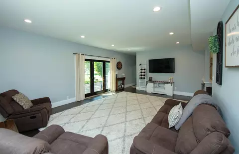 807 W 3rd St, Sumner, IA 50674 photo 6