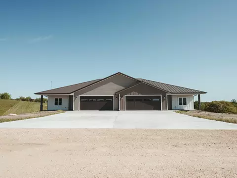 249 Franzen Ridge Rd, Elkader, IA 52043