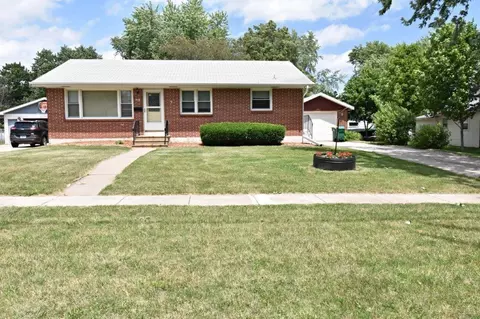 712 NE 5th St, Independence, IA 50644