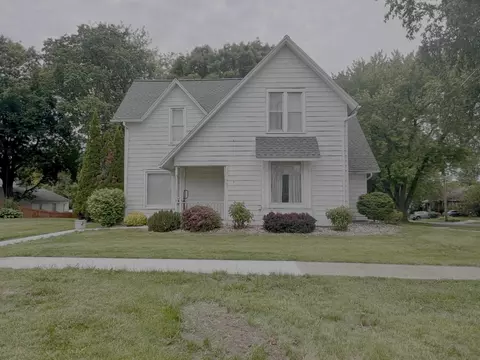 501 Blackhawk St, Reinbeck, IA 50669