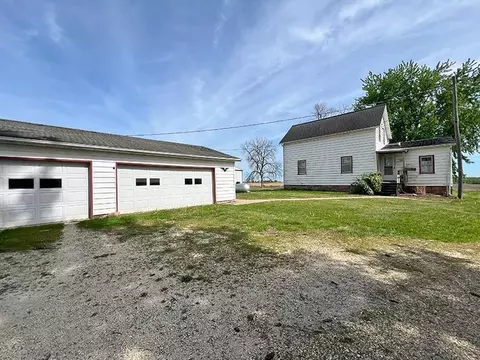 2992 220th St, Sumner, IA 50674