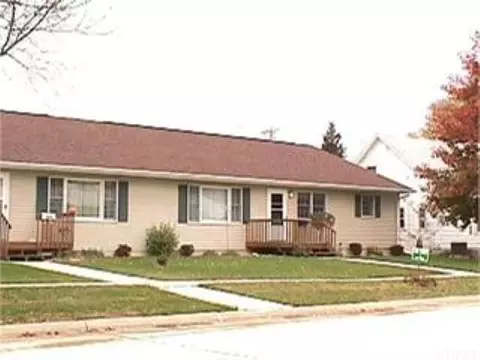 406 South Ave, Decorah, IA 52101