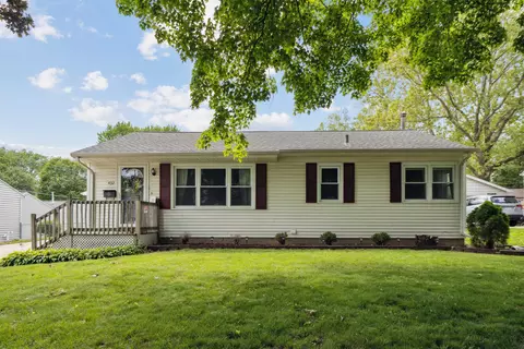 432 Woodbridge St, Waterloo, IA 50701