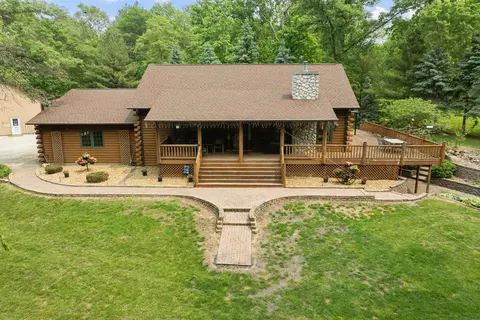 1111 160th St, Jesup, IA 50648