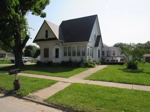 408 Jackson St, Olin, IA 52320