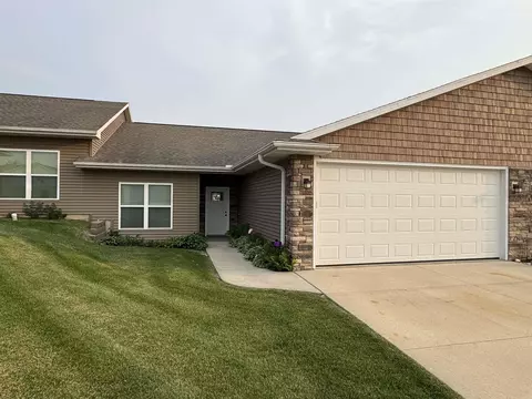 1611 Breca Ridge Dr UNIT 2, Anamosa, IA 52205