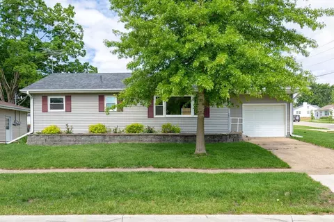 1008 Grant, Parkersburg, IA 50665