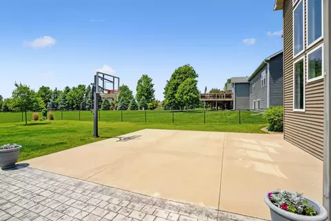 Exterior - 2816 Pendleton Dr, Cedar Falls, IA 50613 photo 4 of 7