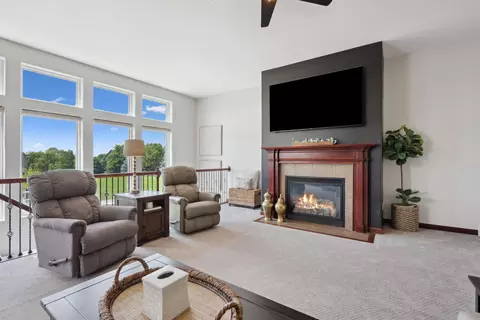 Living - 2816 Pendleton Dr, Cedar Falls, IA 50613 photo 3 of 4