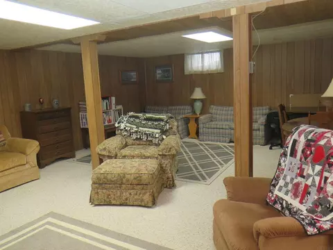 306 E Main St, Decorah, IA 52101 photo 15