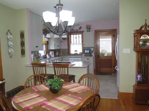 306 E Main St, Decorah, IA 52101 photo 6
