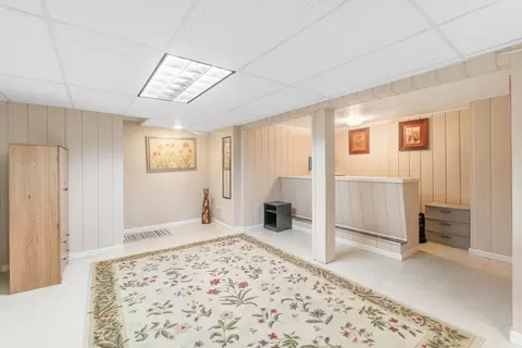 1152 E Ridgeway Ave, Waterloo, IA 50702 photo 13